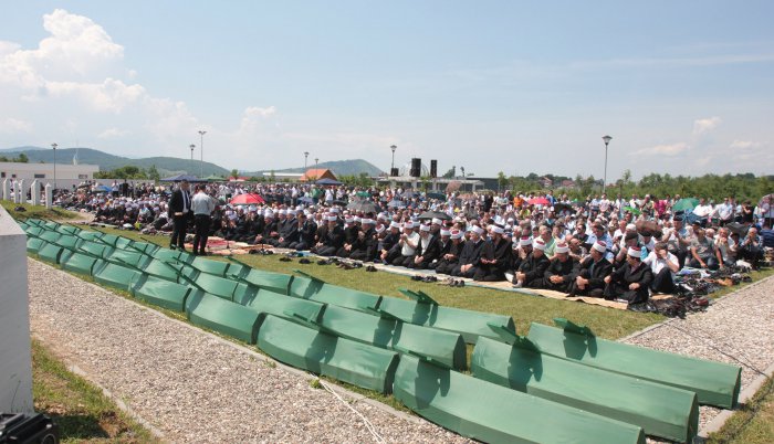 Bratunac Danas kolektivna dženaza i ukop posmrtnih ostataka 13 žrtava