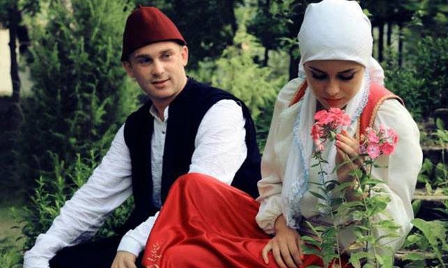 Iz muslimanske usmene poezije: RAZBOLI SE DŽEVAHIR EMINA
