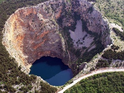Konacno izmjerena dubina: Otkrivena tajna Crvenog jezera kod Imotskog