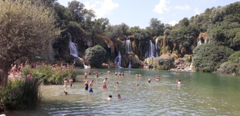 Vodopad Kravice “okupirali” turisti, oduševljeni ljepotama Hercegovine