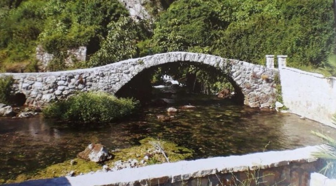HADŽI MUJINA ĆUPRIJA U GRABU (Ljubuški)
